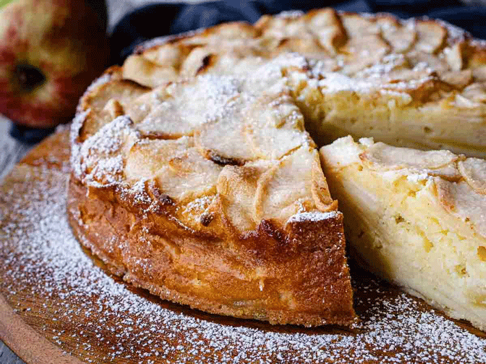 Italian apple cake